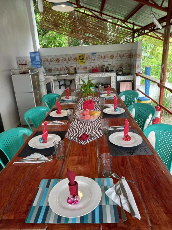 Happy Bear Moalboal Budget Rooms Bagian luar foto