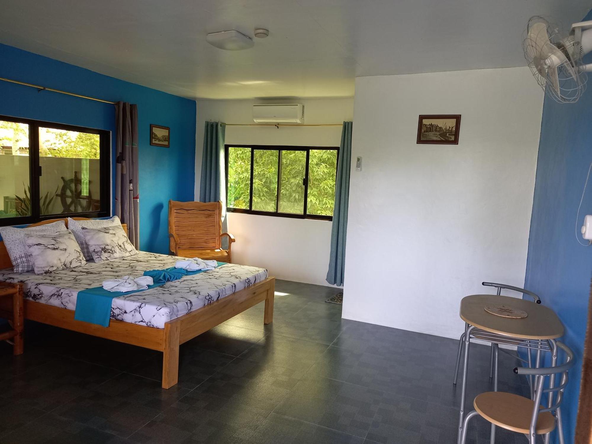 Happy Bear Moalboal Budget Rooms Bagian luar foto